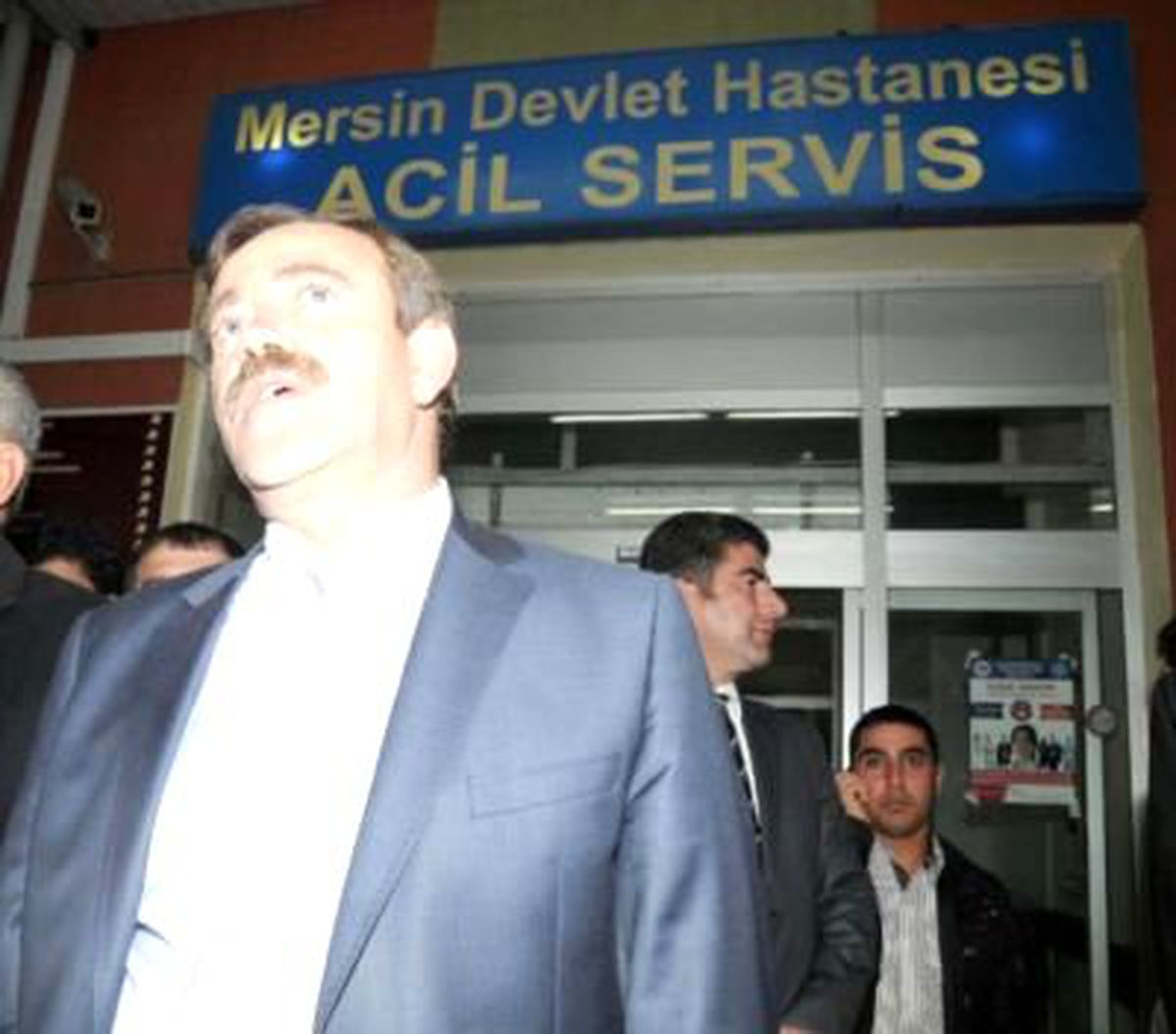 Terörist Cenazesinde Gözaltı