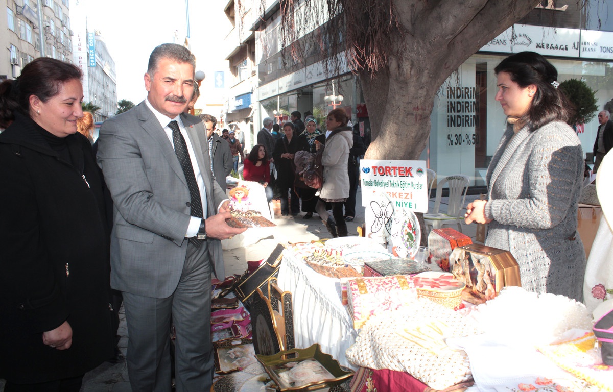 Tortek Kursiyerlerinden Sevgililer Günü Sergisi