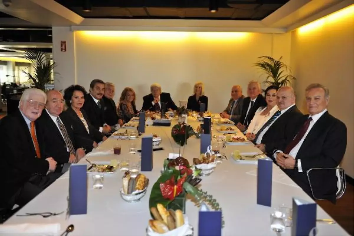 Unutulmaz Sanatçıların THY Gezisi