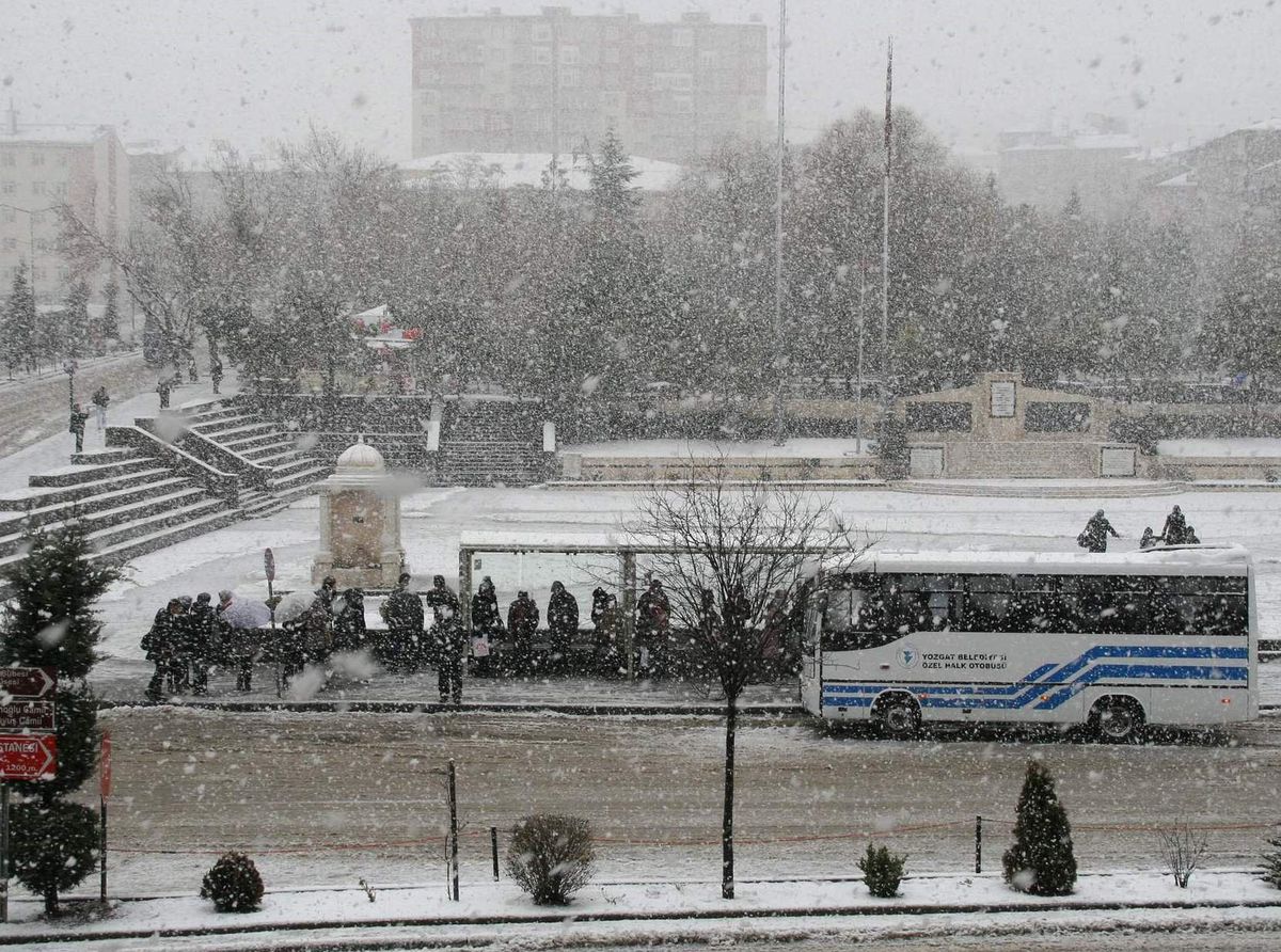 Yozgat'ta Kar Yağışı Başladı