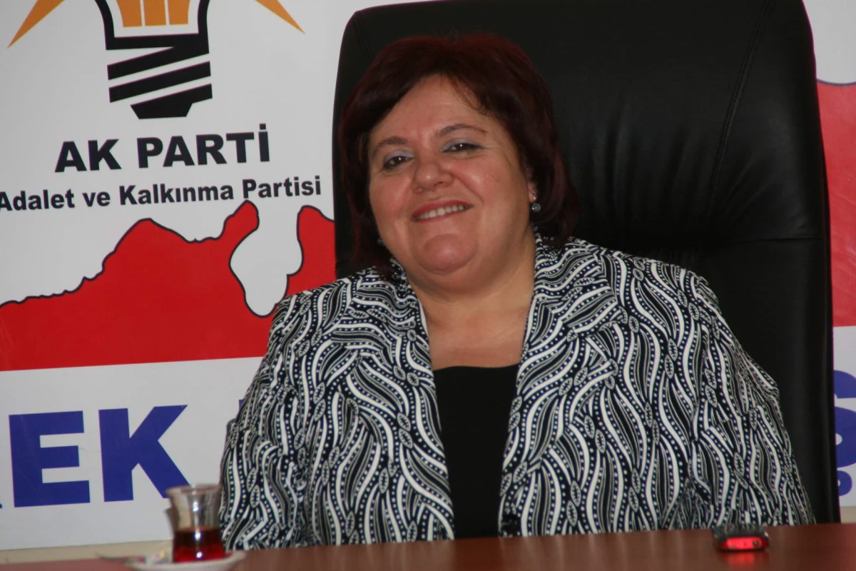 AK Parti Kadın Kolları İlçe Başkanlığından Dayanışma Toplantısı