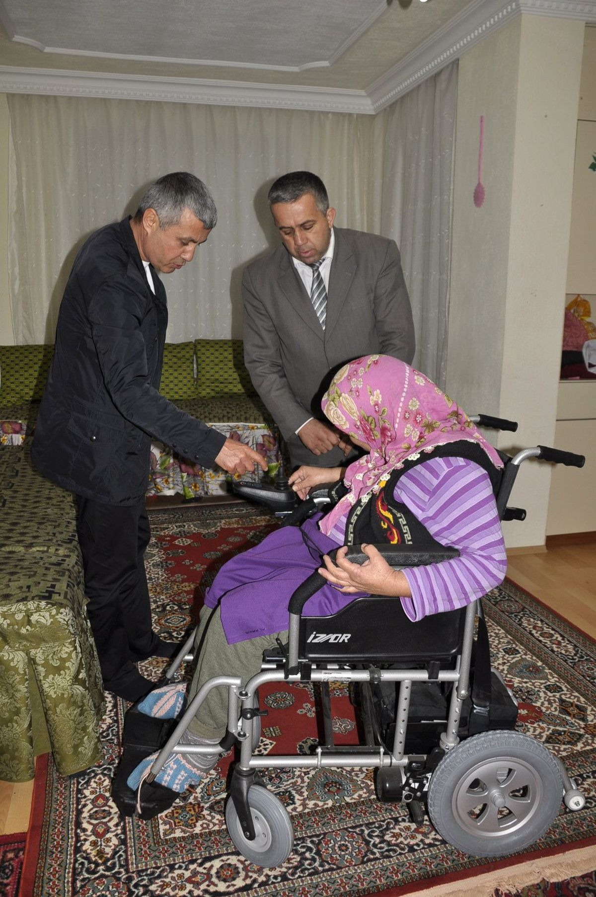Başkan Sözen\'den Akülü Araba