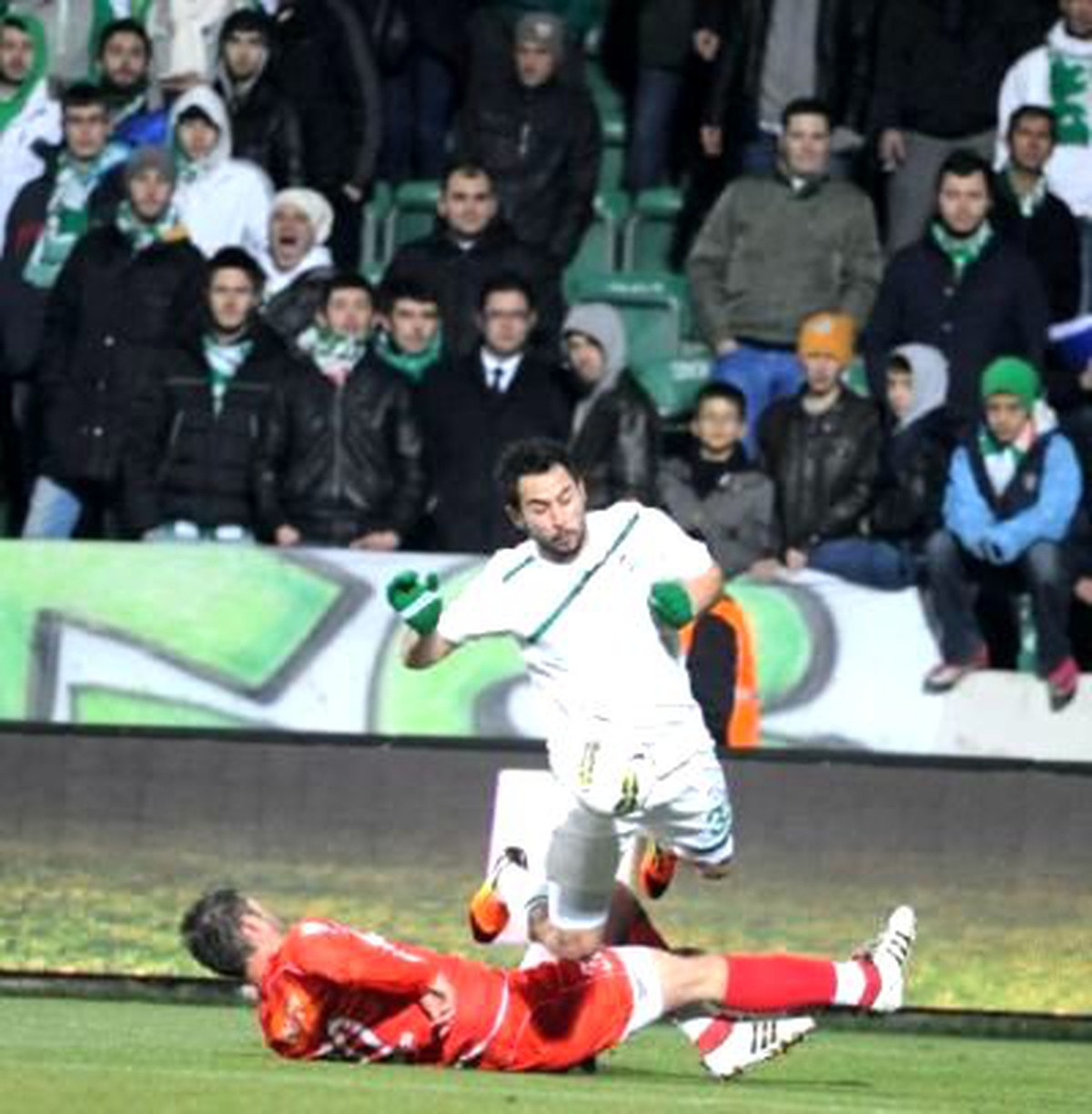 Bursaspor Biyediç Anısına Velez Mostar ile Özel Maç Yaptı