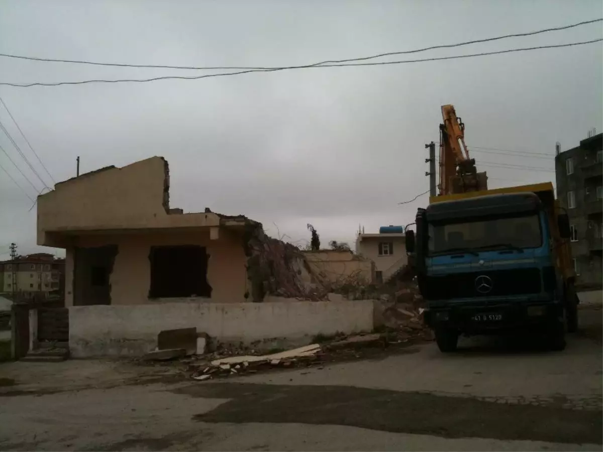 Çayırova\'da Kaçak Yapıya Taviz Yok