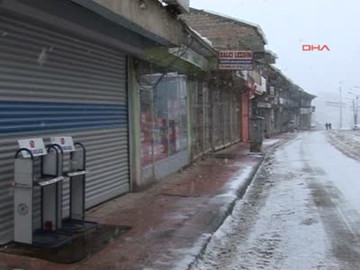 Doğu ve Güneydoğu\'da Kepenkler Kapalı