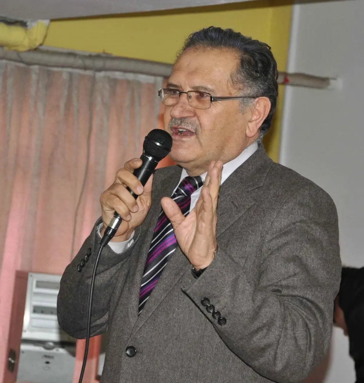 Eğitimci Yazar Keskin, Öğrencilerle Buluştu