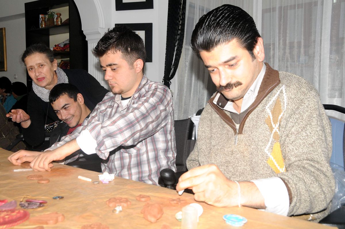 Engellilerden Sevgililer Gününde Aşk Şarkıları