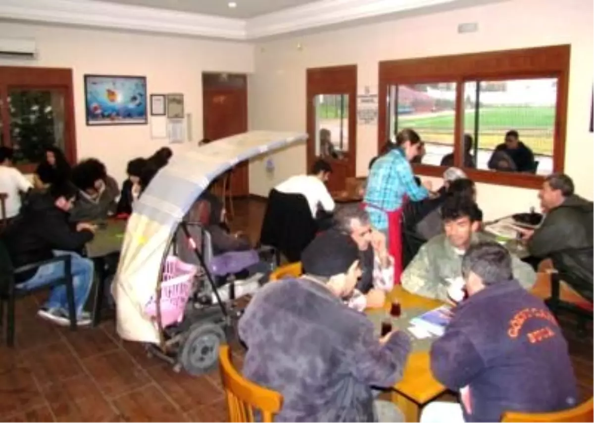 Engelsiz Kahve Gençlerin Uğrak Mekanı