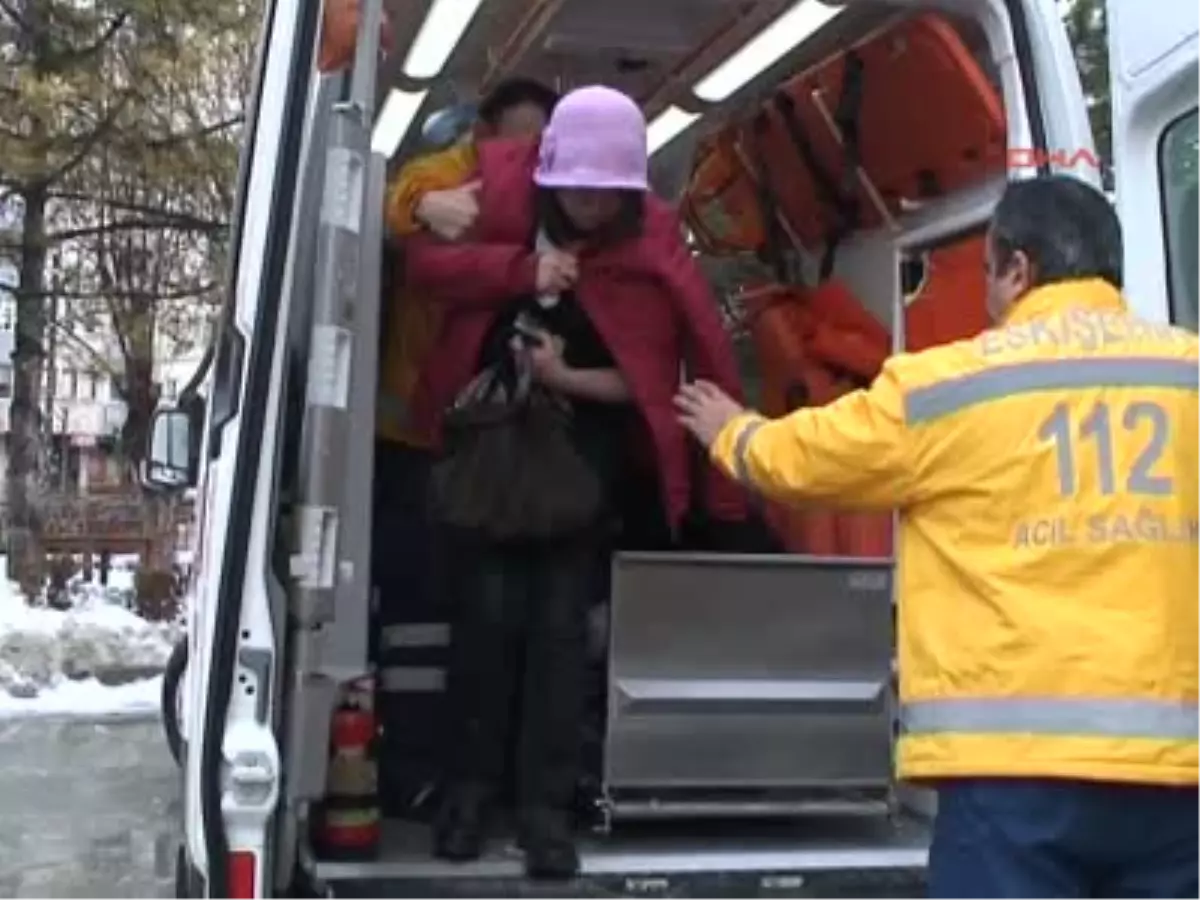 Eskişehir\'de Zincirleme Trafik Kazası: 9 Yaralı