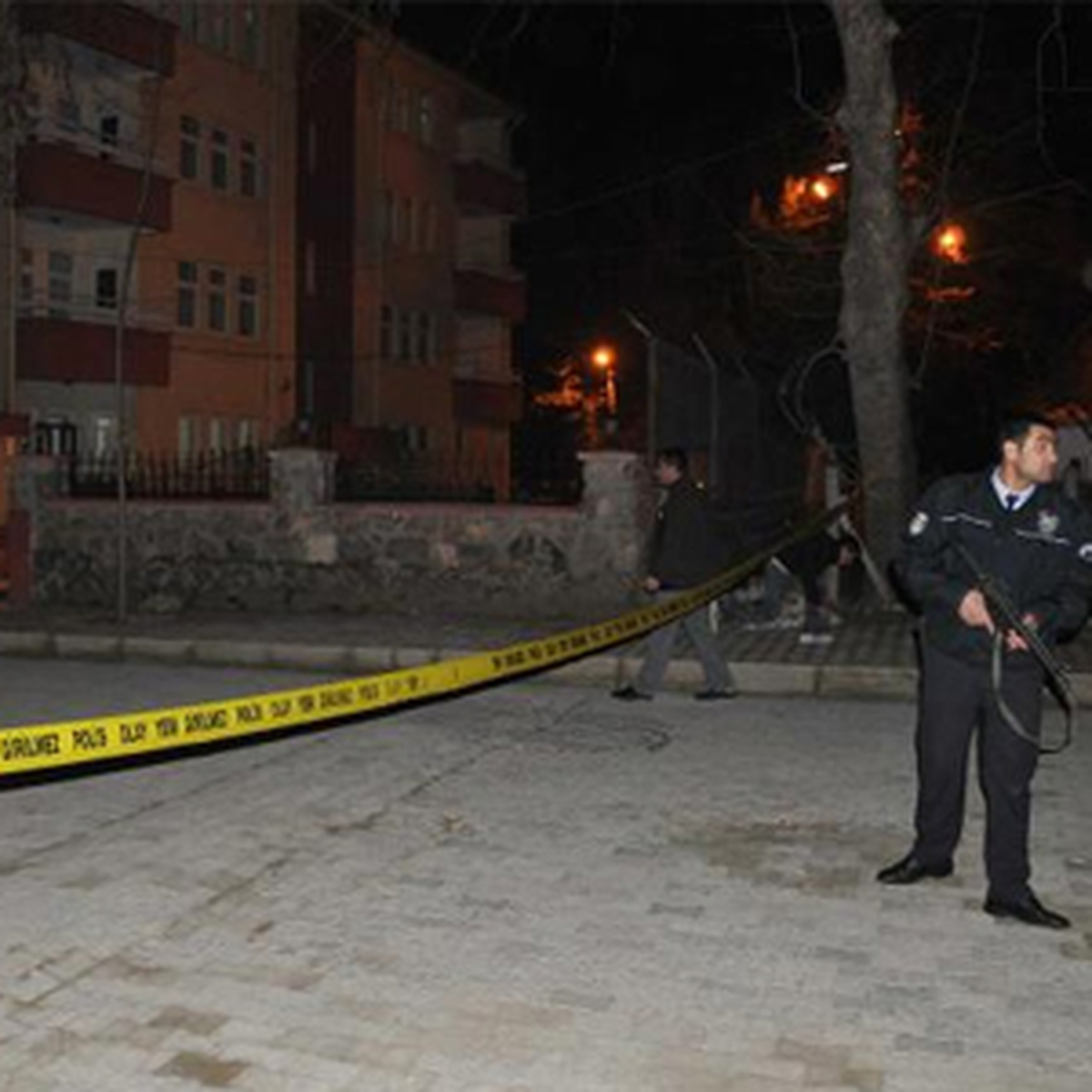 Gece Bekçisi Nöbette Vuruldu