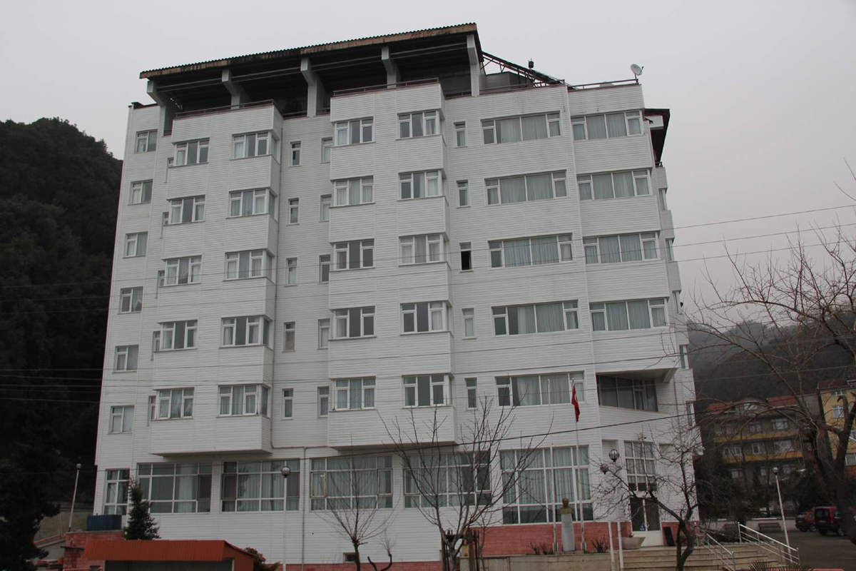 İzmirlioğlu Huzurevi Binasına Dış Cephe Kaplaması Yapıldı