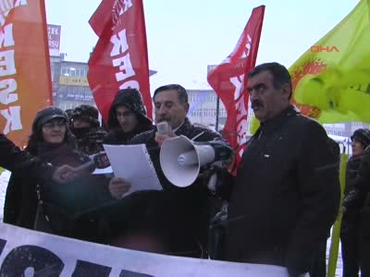 Kar Altında Maaş Bordrosu Yaktılar