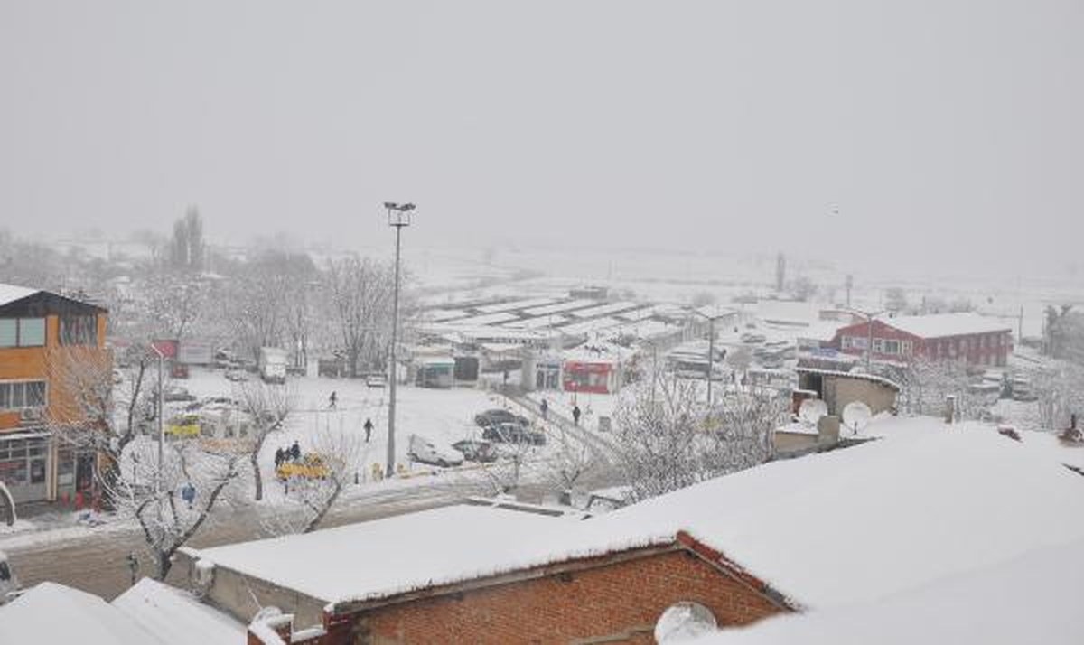 Kar Yağışı Trakya\'da Etkili Oluyor