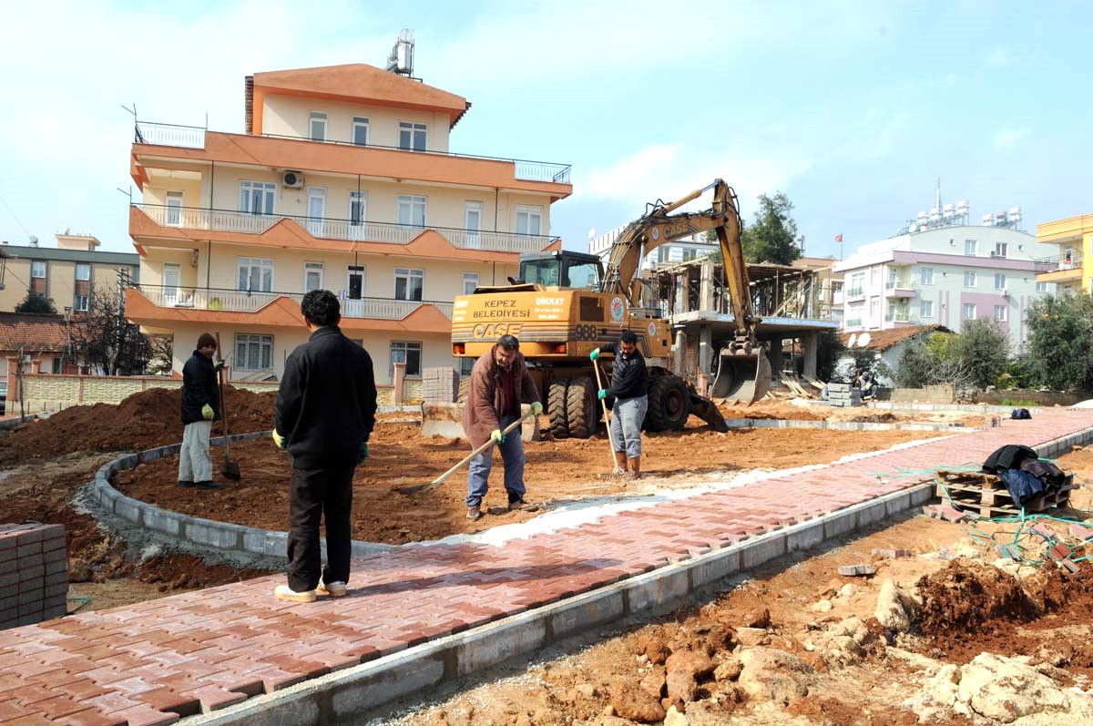 Karşıyaka\'ya Yeni Bir Park Daha