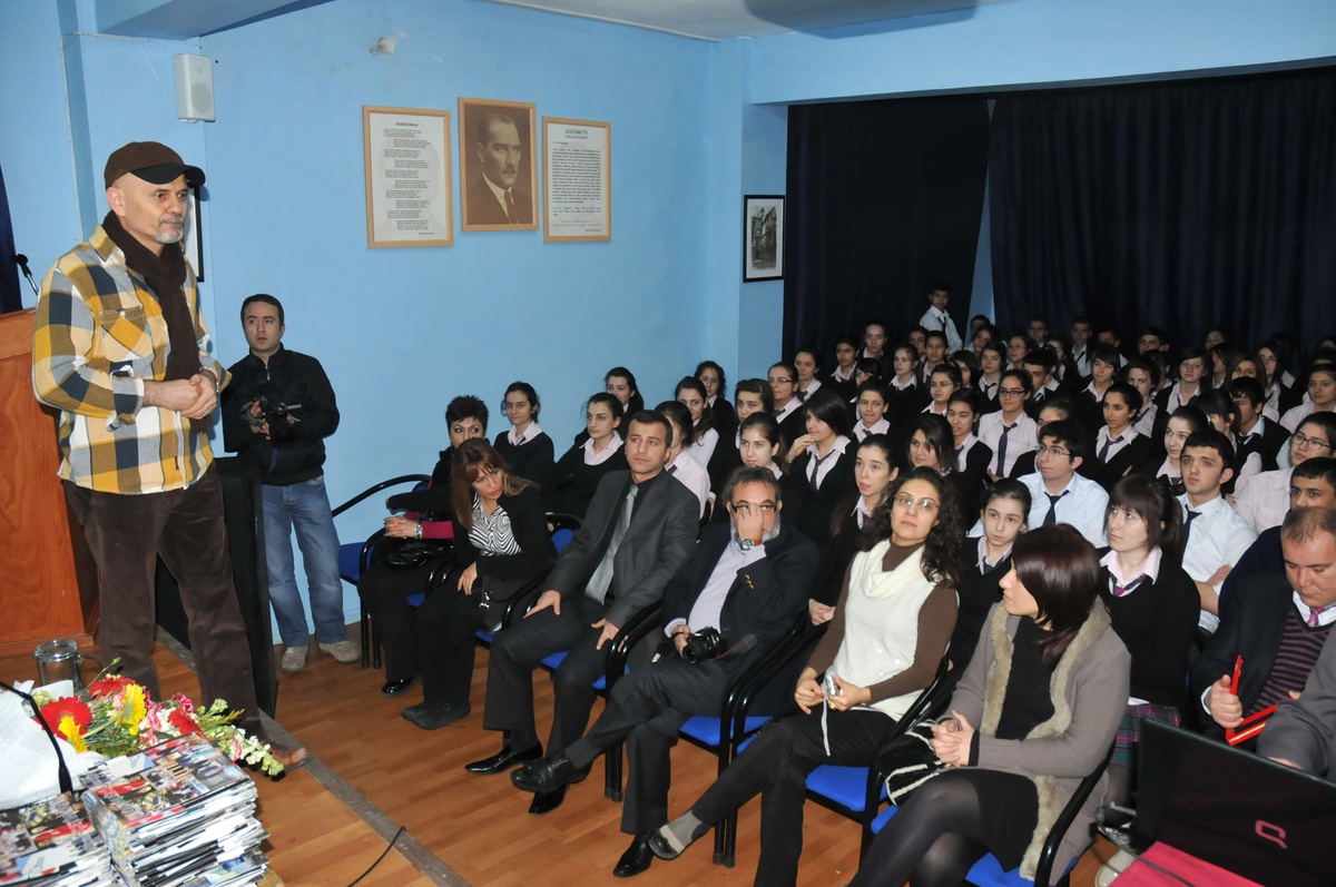 Küçükken Sevmediği Resim Sanatına Aşık Oldu