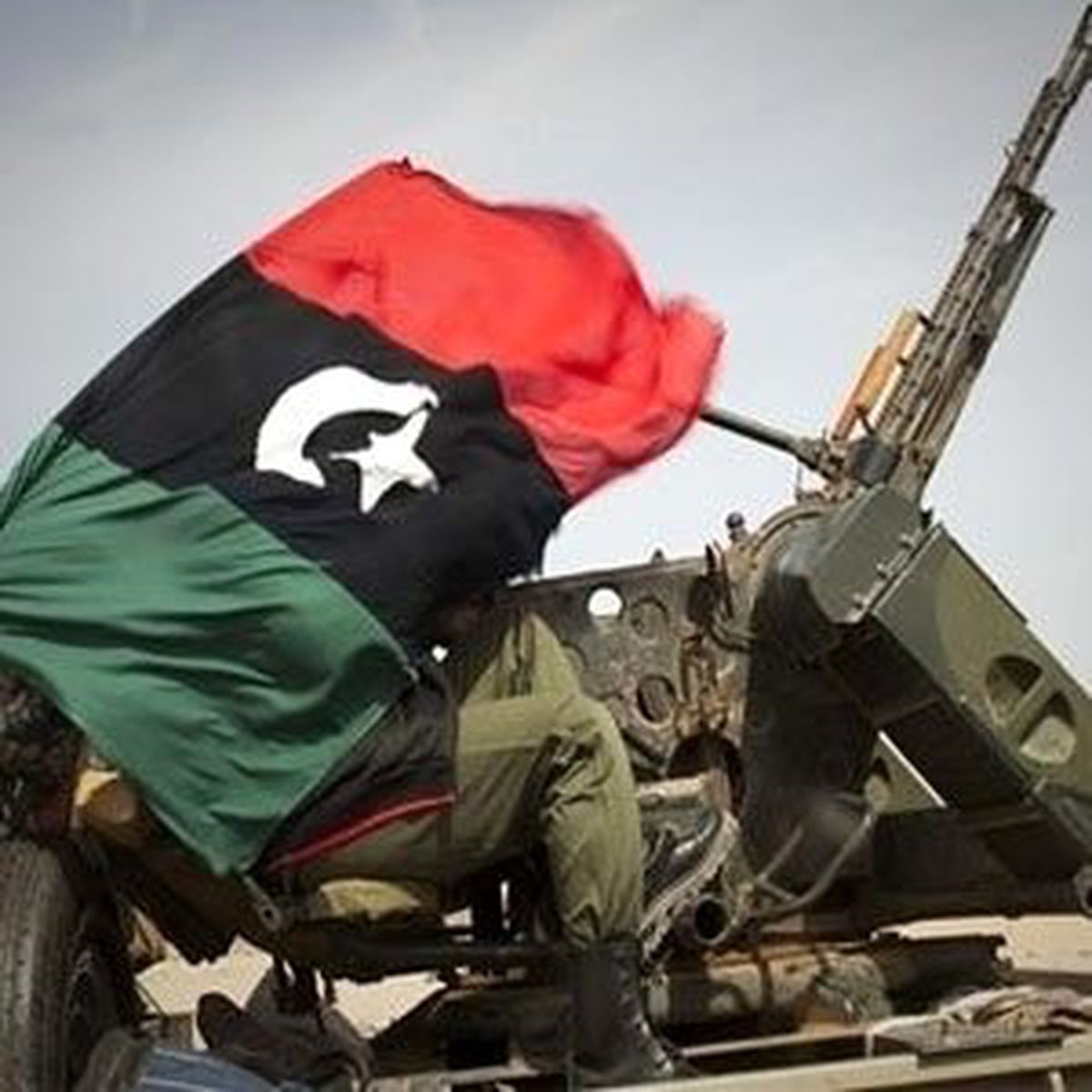 Libya'da Askerlerden Gövde Gösterisi