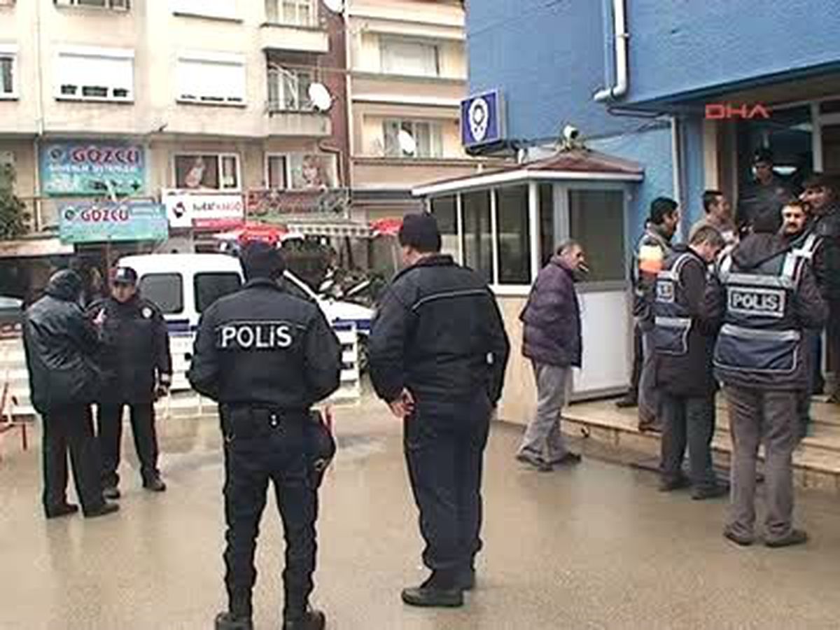 Mustafakemalpaşa\'da Uyuşturucu Operasyonu 21 Gözaltı