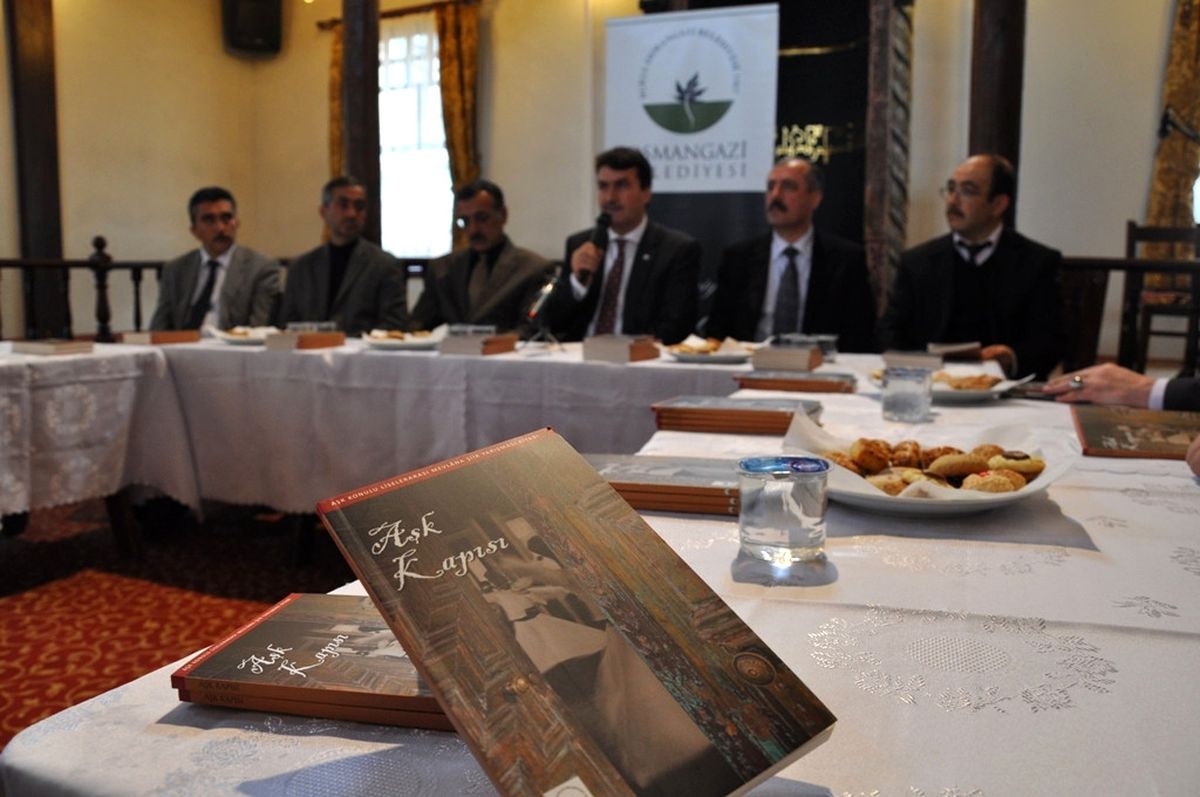 Osmangazi\'de "Aşk Kapısı" Aralandı