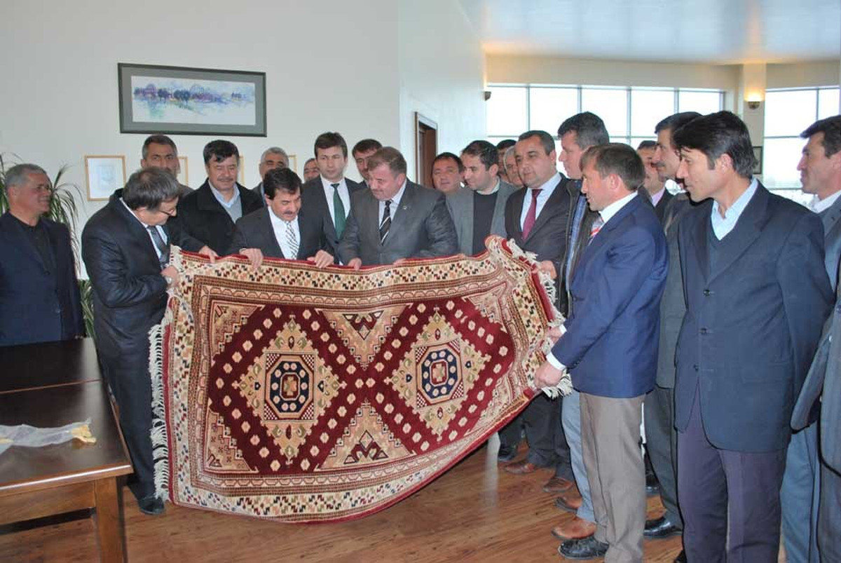 Pazarlar Heyeti'nden Rektör Karaaslan'a Ziyaret