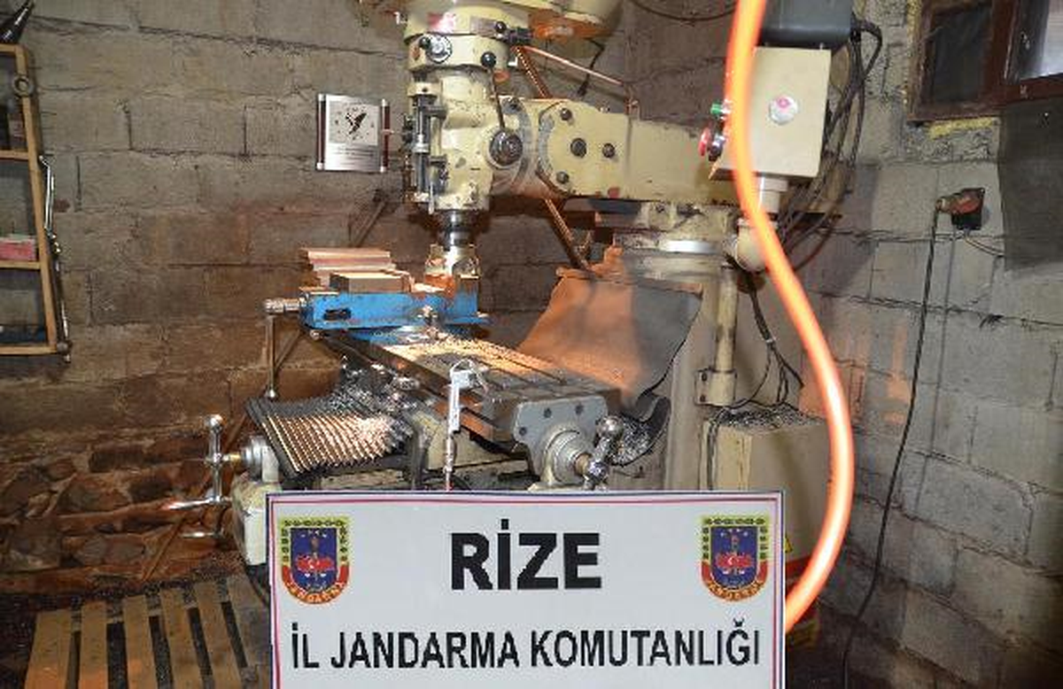 Rize'de 6 Silah Atölyesi Basıldı, 42 Tabanca Ele Geçirildi
