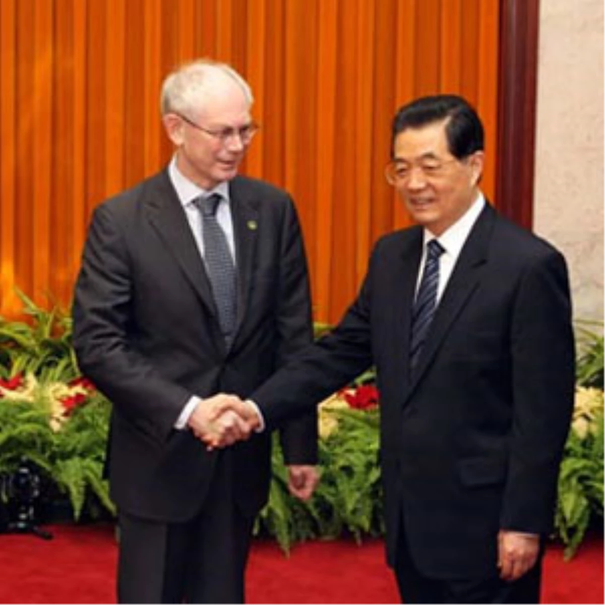 Rompuy ve Barroso, Çin Devlet Başkanı Jintao ile Görüştü