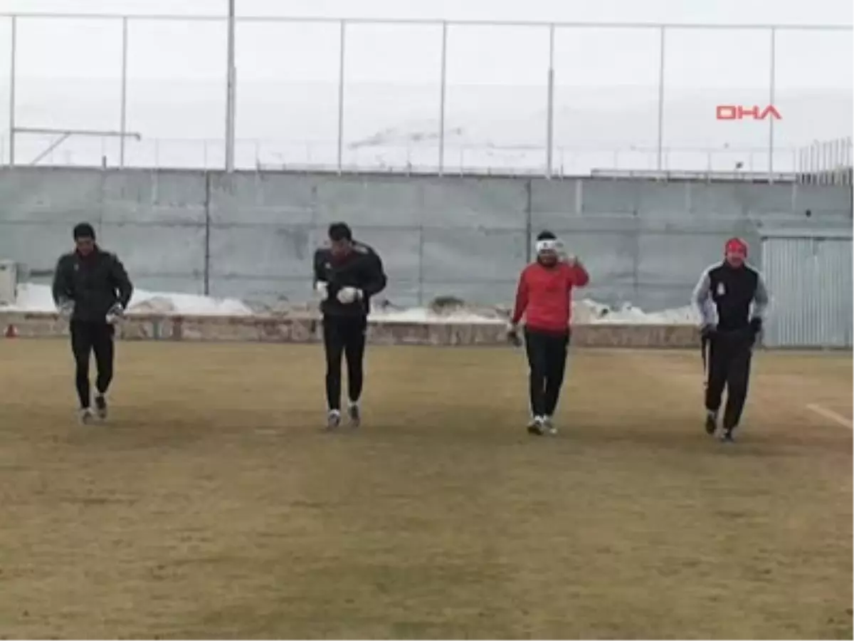 Sivasspor Teknik Direktörü Çalımbay: "Fenerbahçe Evinde Yenilmiyor"