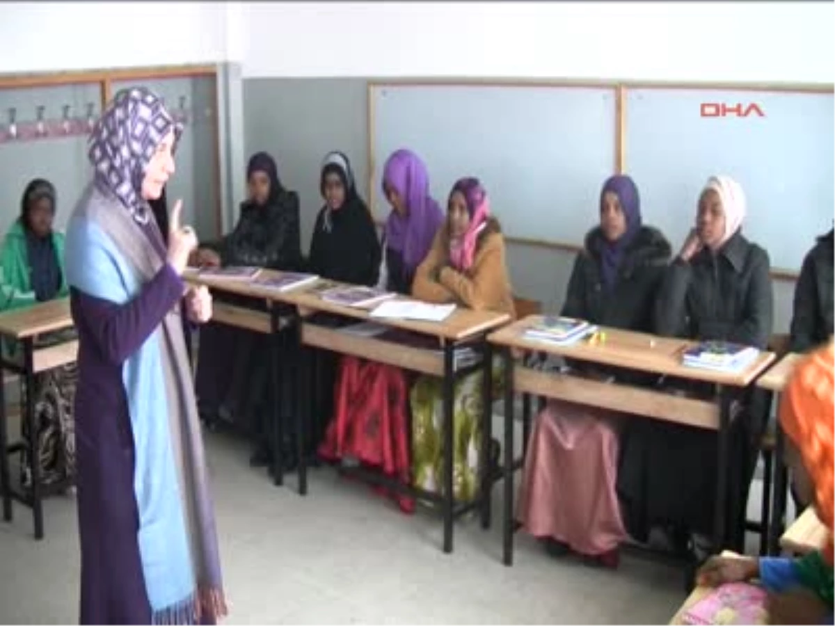 Somalili Öğrenciler Polatlı\'da Eğitime Başladı