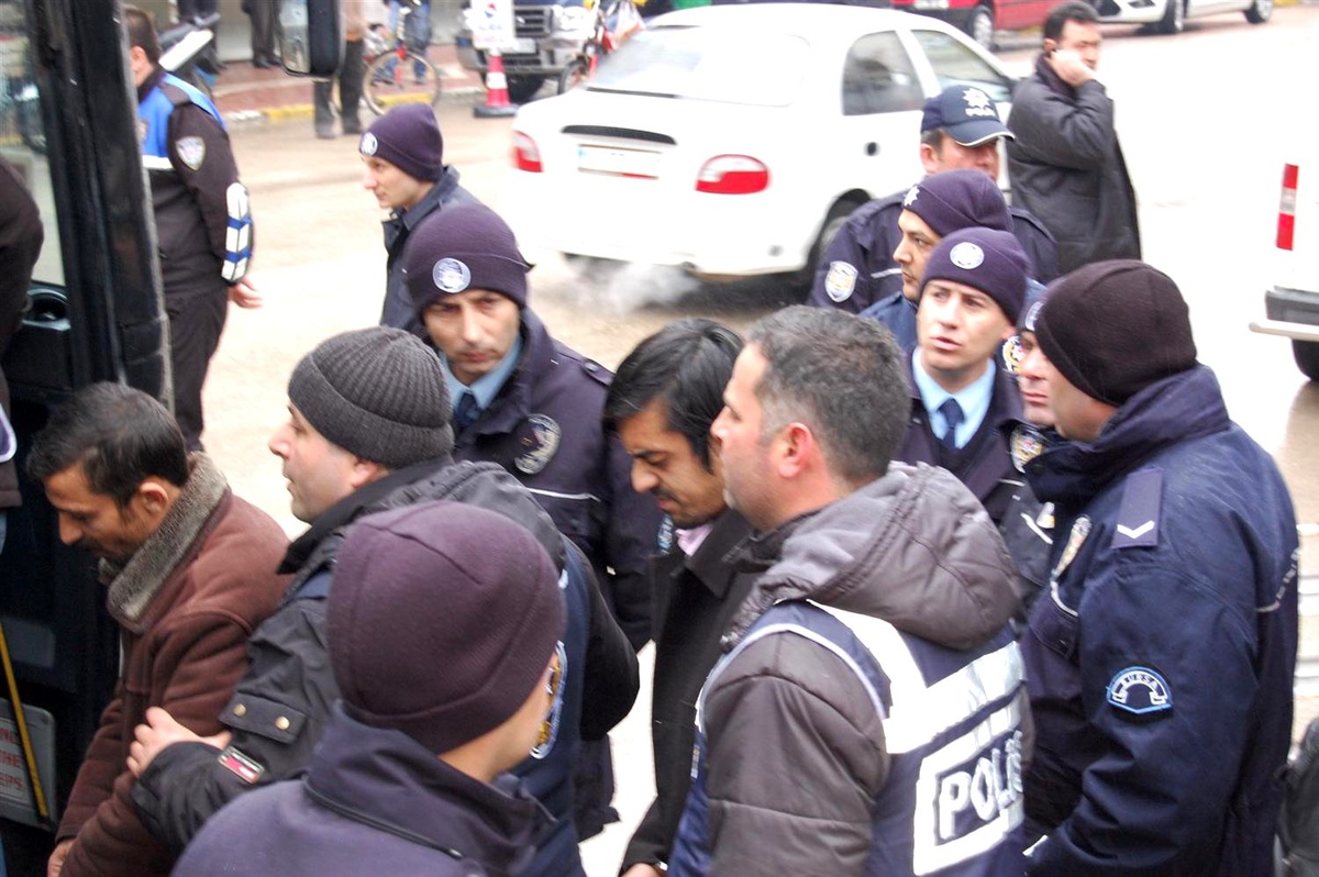 Zehir Tacirlerine Büyük Baskın