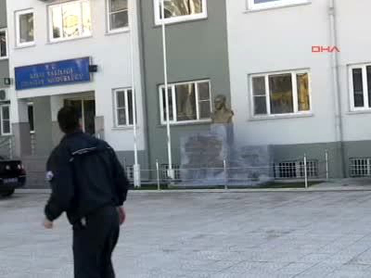 15 Suriyeli Mayınlı Alandan Geçip Türkiye\'ye Sığındı
