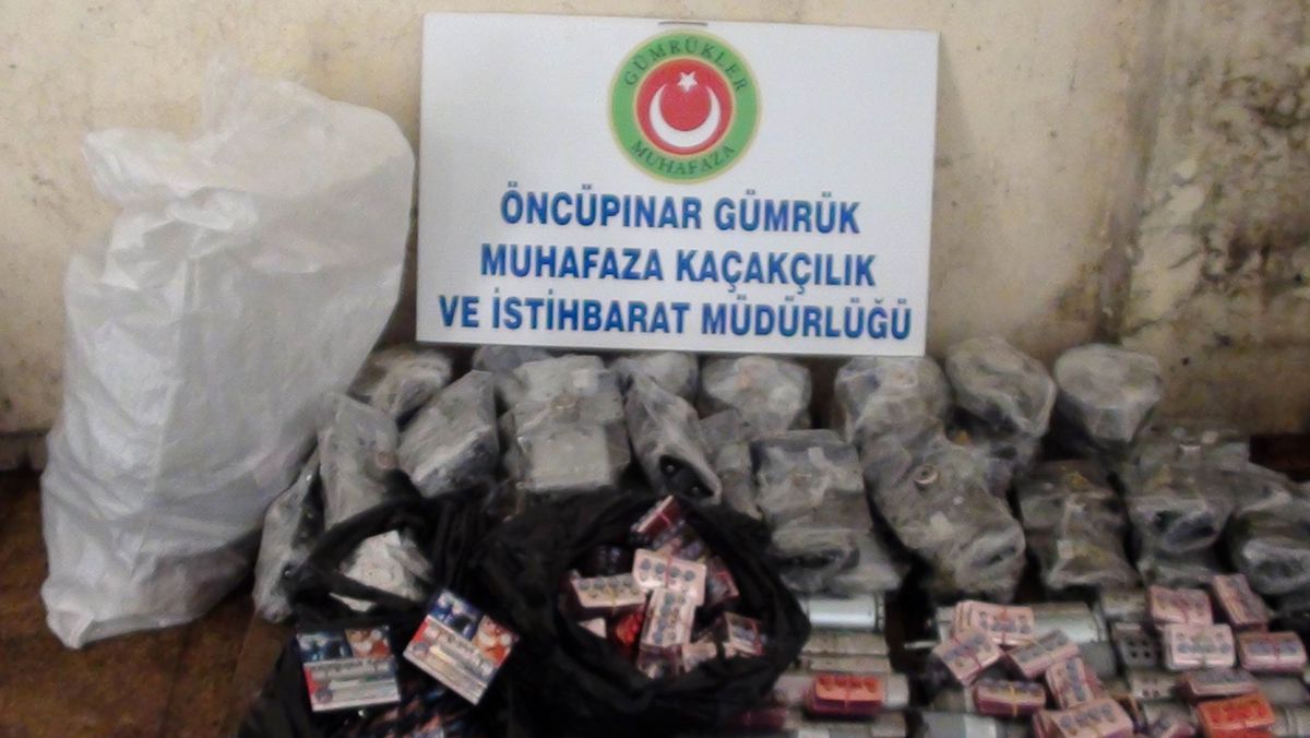 350 Bin TL\'lik Kaçak Eşya Ele Geçirildi