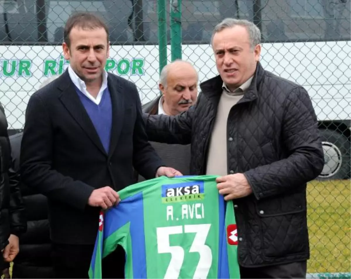 A Milli Takım Teknik Direktörü Avcı\'dan Çaykur Rizespor\'a Ziyaret