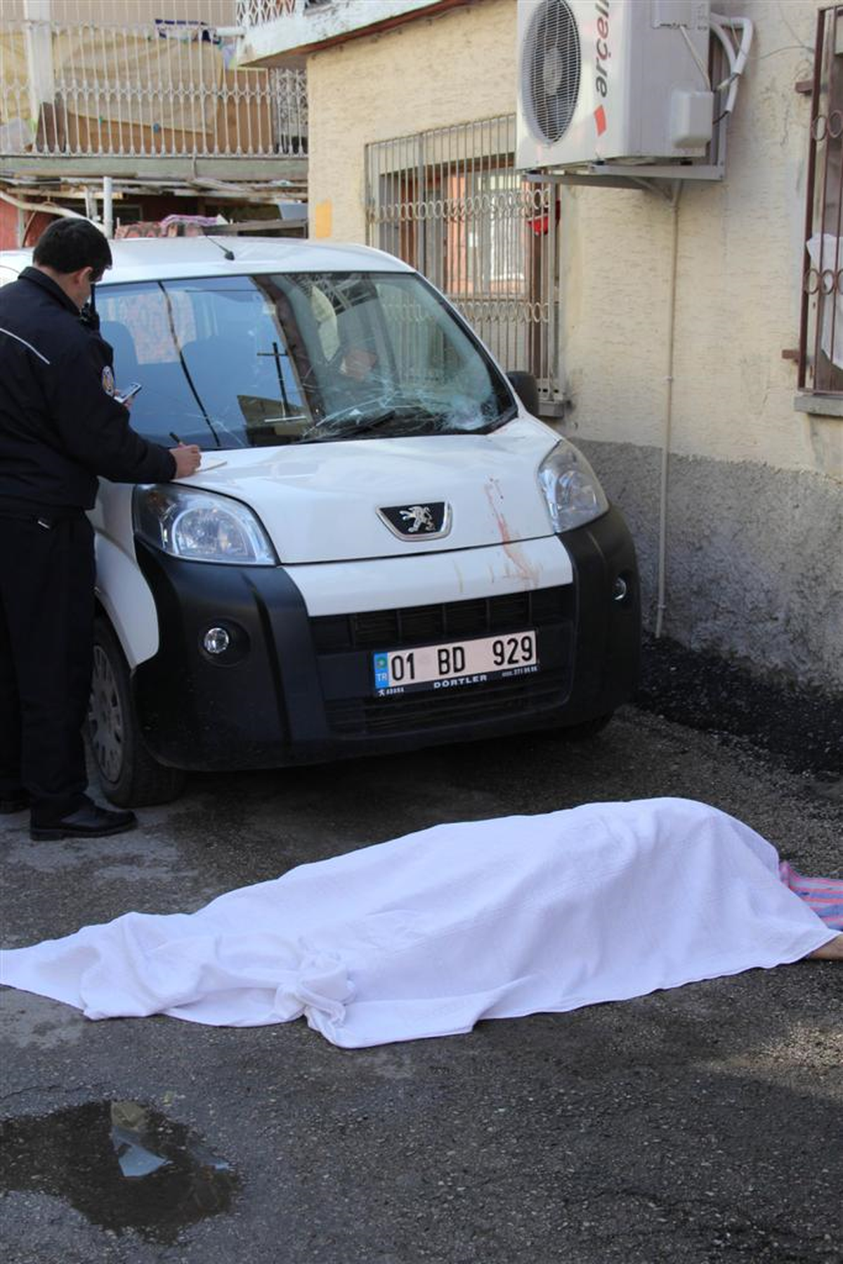 Acılarına Dayanamayarak İntihar Etti