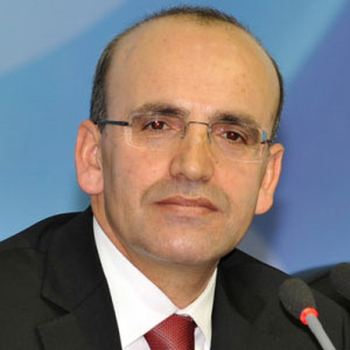 Bakan Şimşek'ten, Yerli İlaç Sanayine Destek