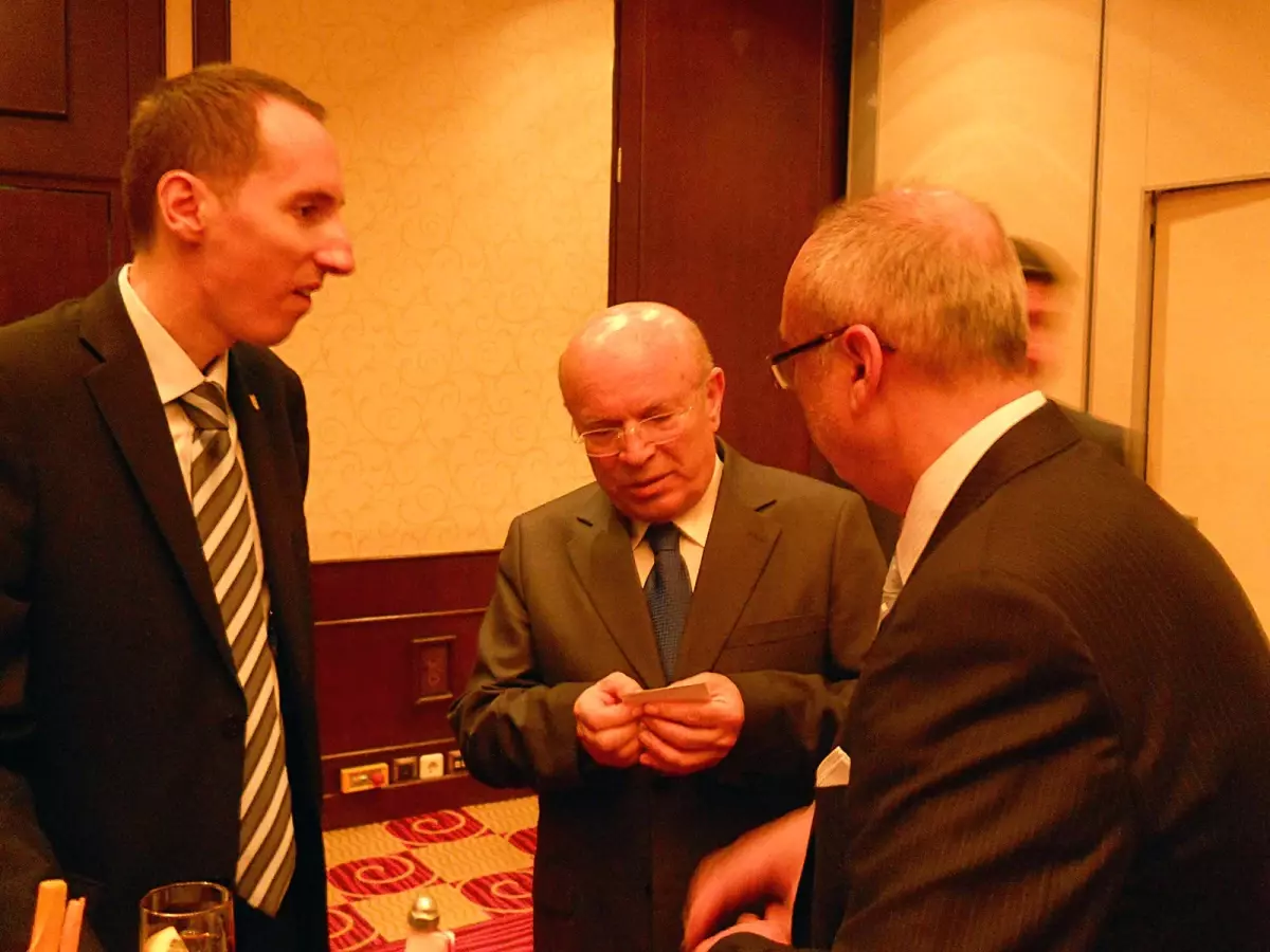 Belediye Başkanımız Kâmil Uğurlu Çek Cumhuriyeti Cumhurbaşkanı Vaclav Klaus İle Görüştü