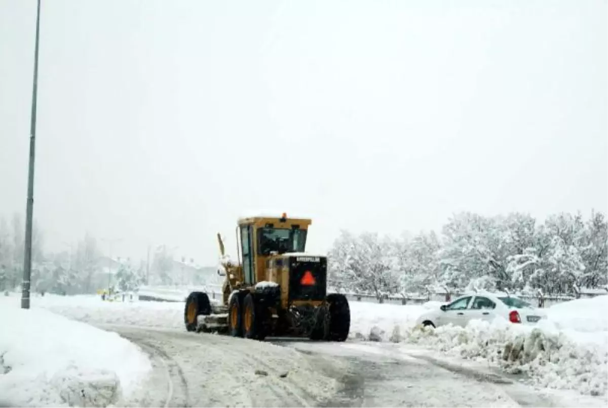 Bingöl- Erzurum Karayolu Kardan Kapandı