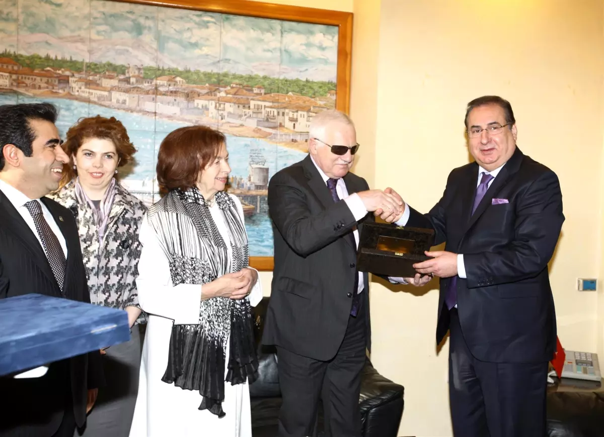 Çek Cumhurbaşkanı Klaus\'un Mersin Temasları