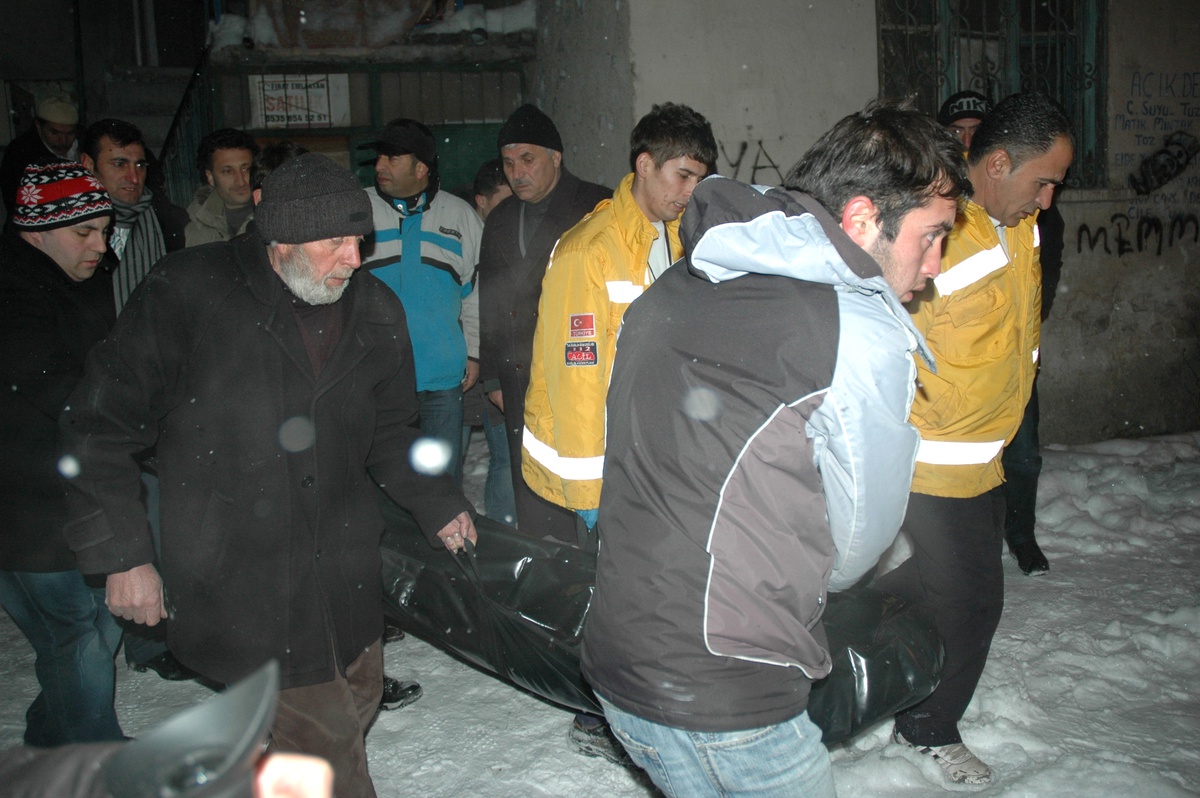 Erzurum\'da Sobadan Sızan Karbonmonoksit Gazı Tehlike Oluşturuyor