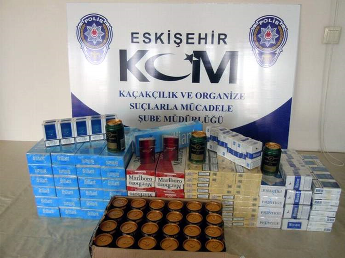 Eskişehir\'de Kaçak Sigara ve İçki Operasyonu