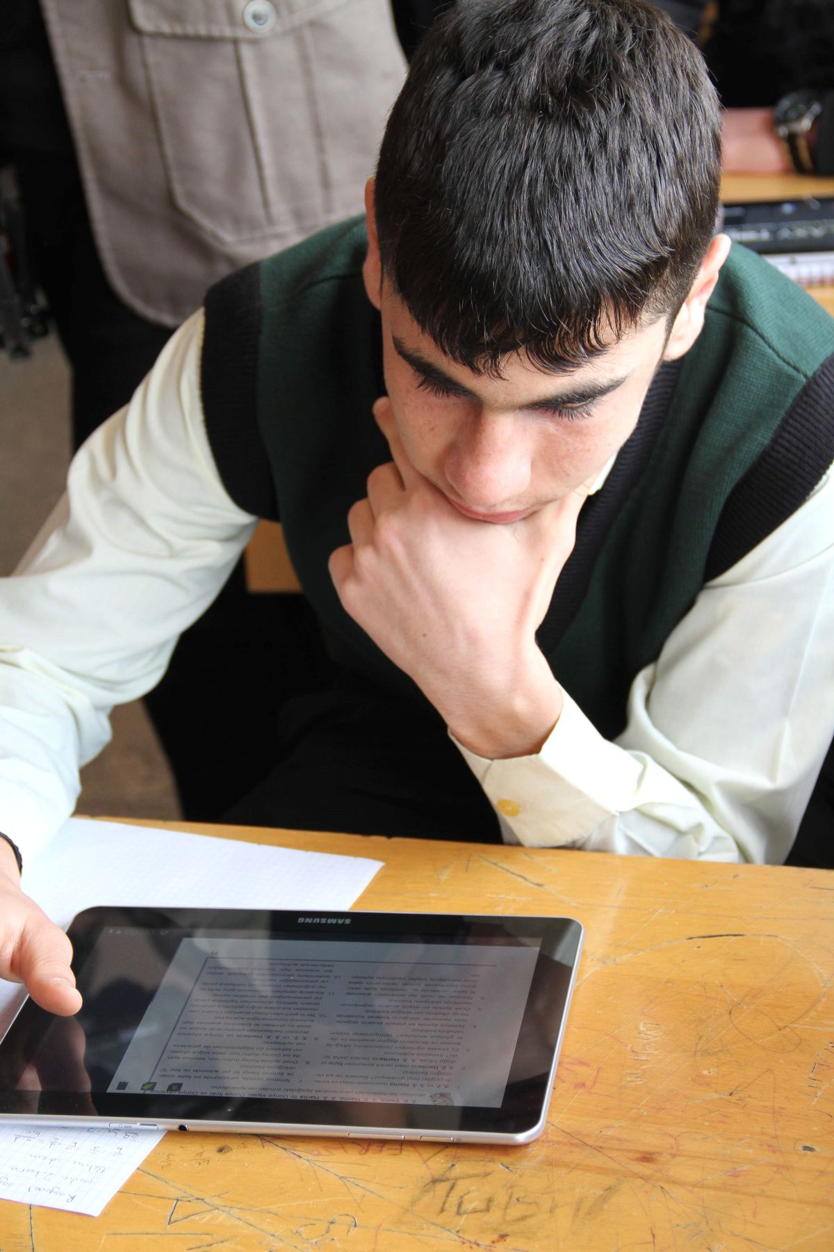 Fatih Projesi Kapsamında Diyarbakır\'da Tabletler Dağıtıldı