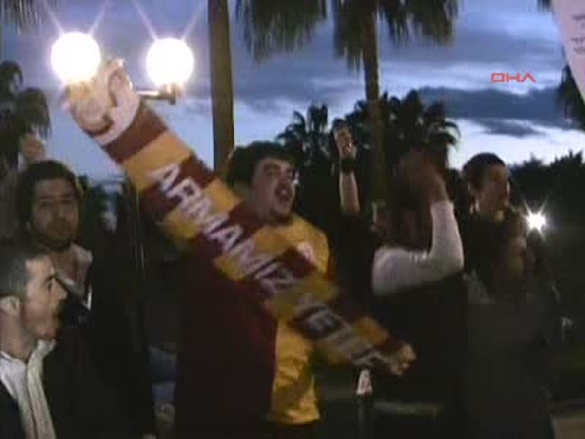 Galatasaray Mersin\'e Geldi