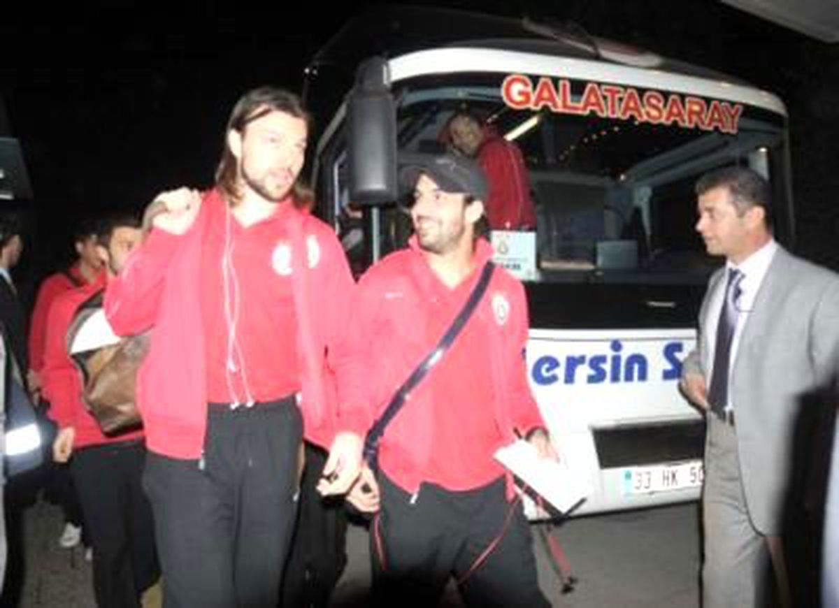 Galatasaray Mersin\'e Geldi
