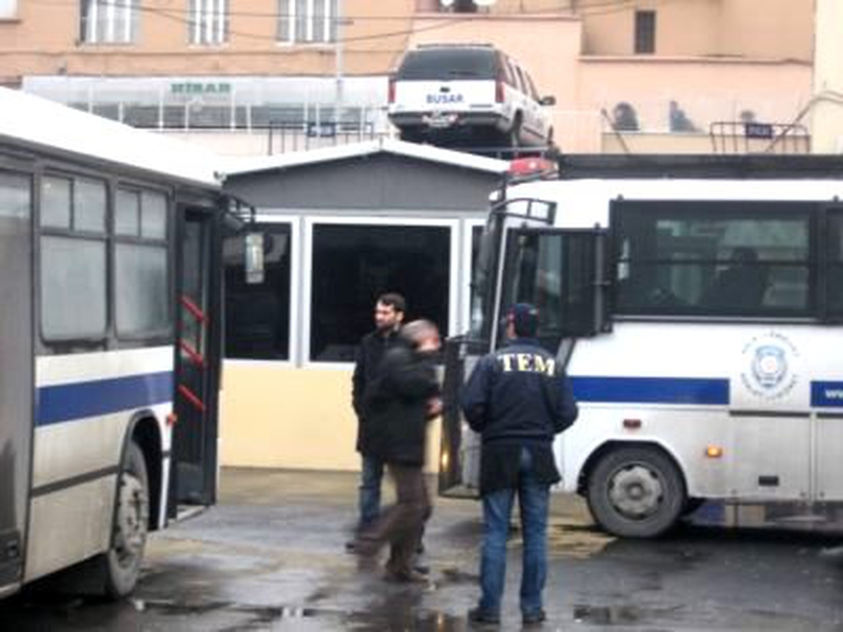 KCK Zanlısı 42 Kişi Adliyeye Sevk Edildi