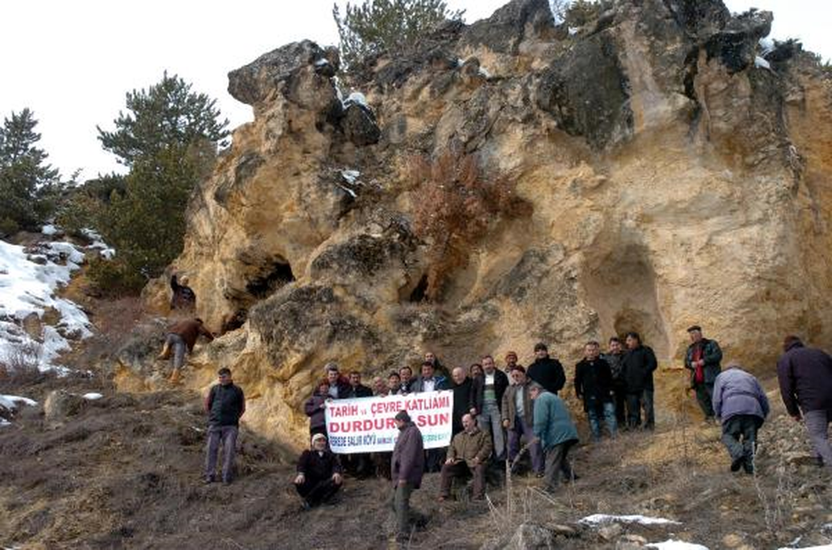Köylülerden, Taş Ocağına Çıplak Protesto