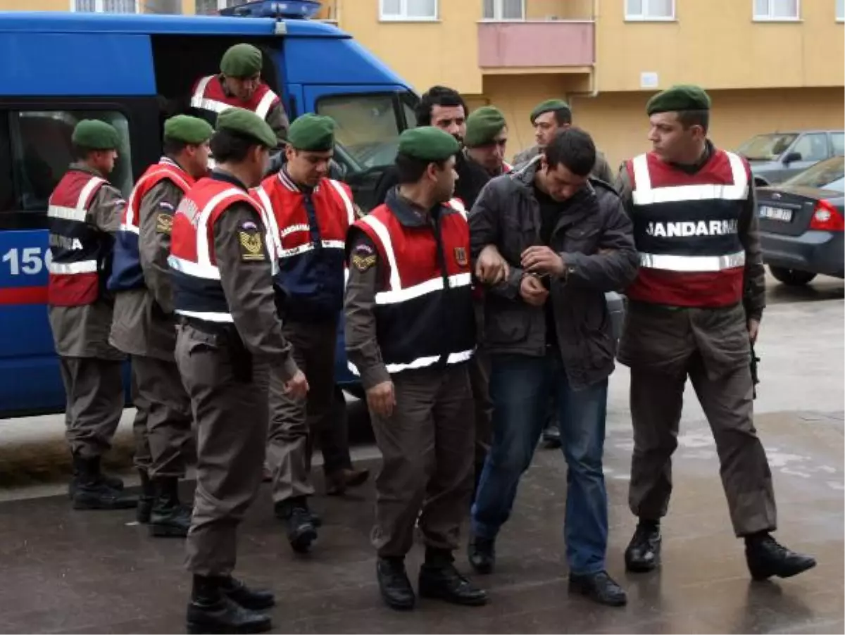 Liselileri Zehirleyen Uyuşturucu Şebekesine Darbe: 10 Gözaltı