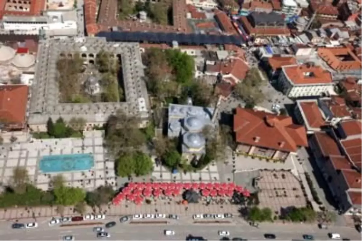 Orhangazi Meydanı İçin Projeler Yarışıyor