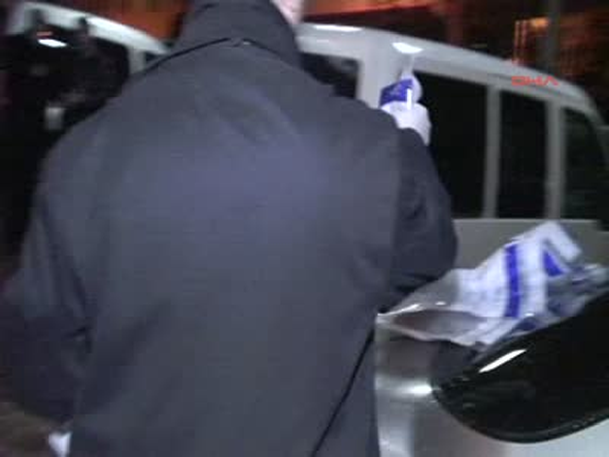 Polis, Kazayla Öğretmen Arkadaşını Vurdu