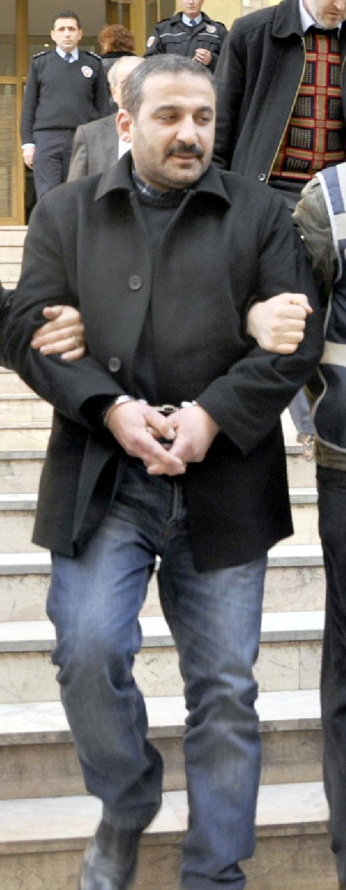 Polisi Vurdu, "Can Güvenliğim Yok" Dedi