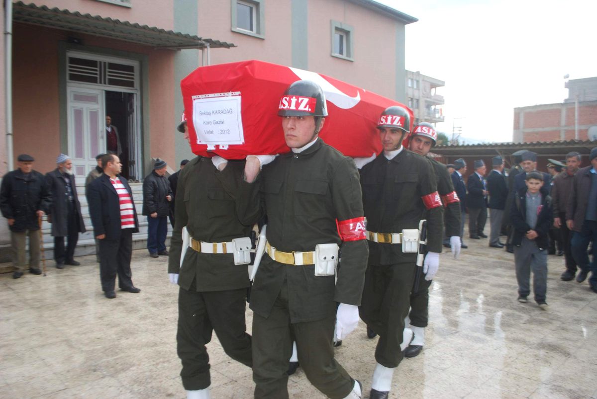 Salihlili Kore Gazisi Son Yolculuğuna Uğurlandı