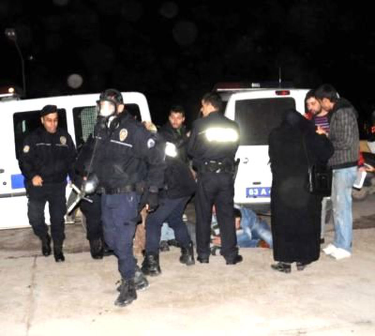 Şanlıurfa\'da Kavga Gerginliğine Polis Müdahalesi