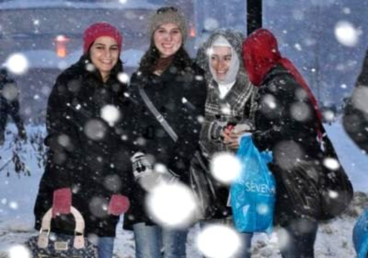 Sivas\'ta Kar Yağışı Etkili Oldu